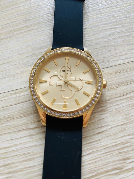 Relógio preto da marca GUESS novo