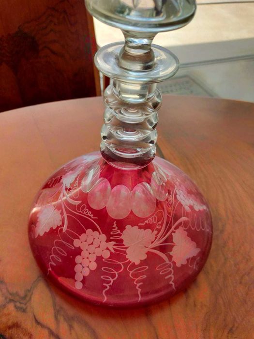 Garrafa rosa, de cristal