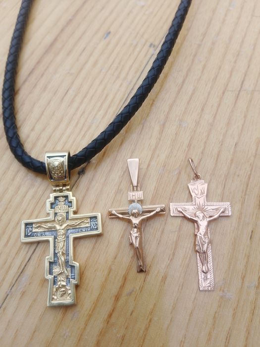 Золотий  хрестик