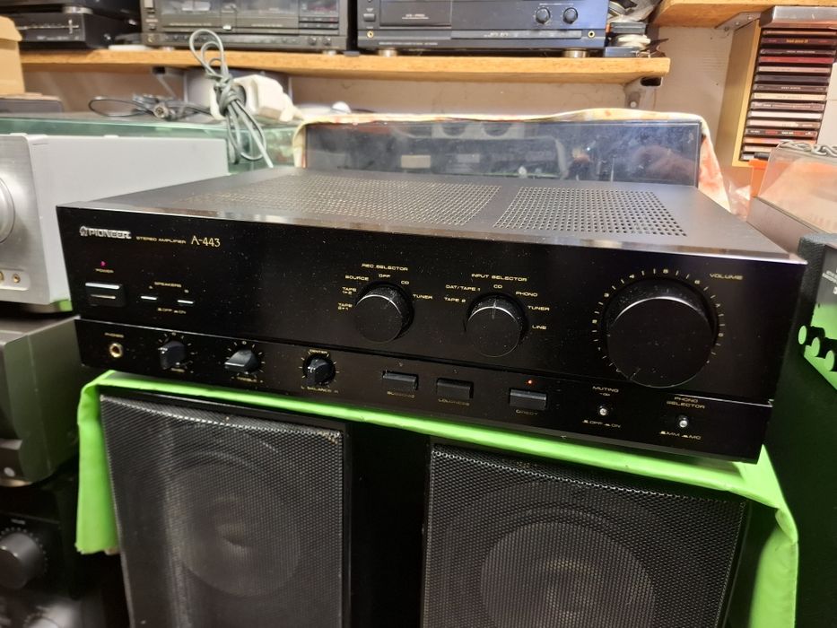 Wzmacniacz Pioneer A-443 solidny