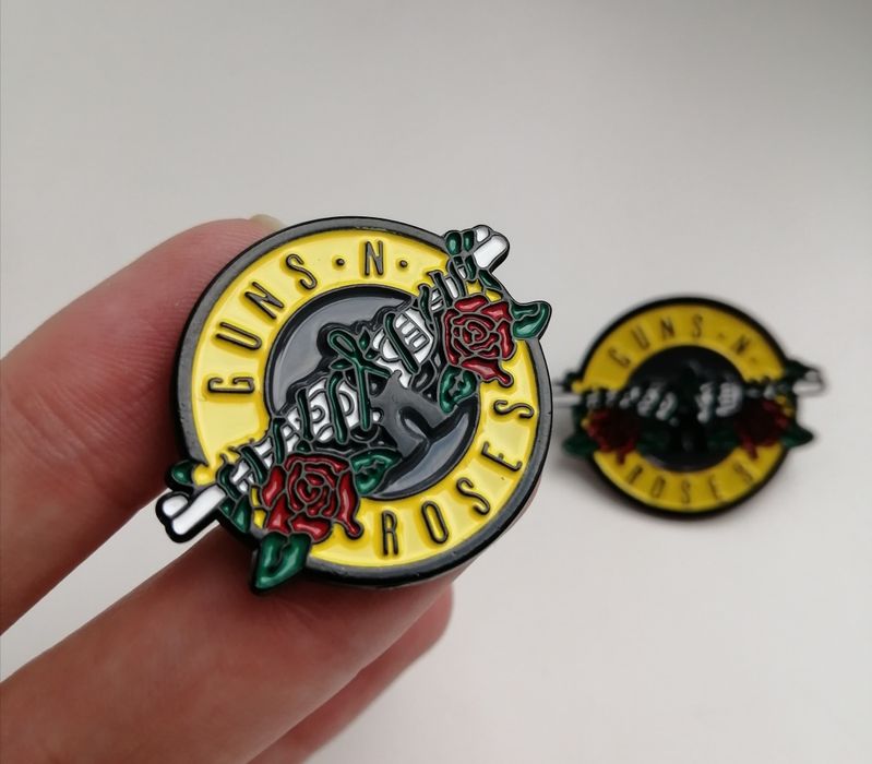 Значок  Guns n Roses подарунок чоловіку дівчині другу музыка рози