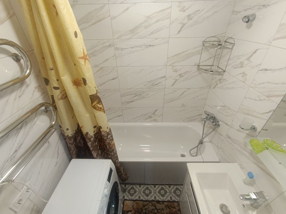 Продам 3к квартиру Мініна Шнеерсона Поля низ