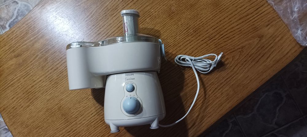 Соковыжималка Philips Cucina HR 1840