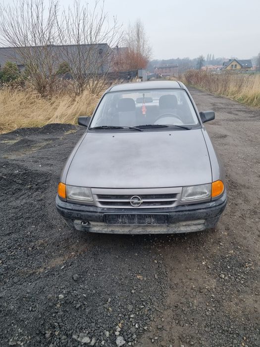 Opel Astra 1,4 benzyna  1993r
