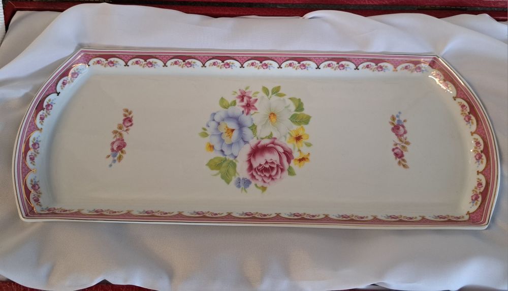 Dishware, rectangular cake plate with cutlery64739844818561121