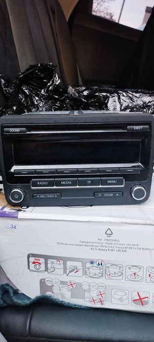 Sprzedam  oryginalne radio vv