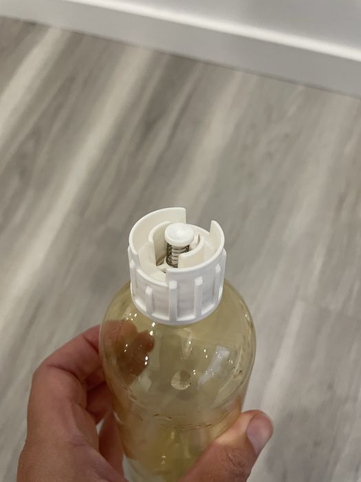 Tigela para gatos com armazenamento de agua