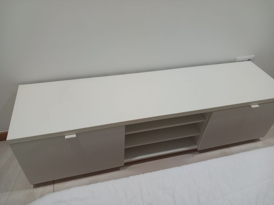 Movel televisão  usado