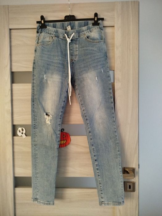 Spodnie jeansowe damskie