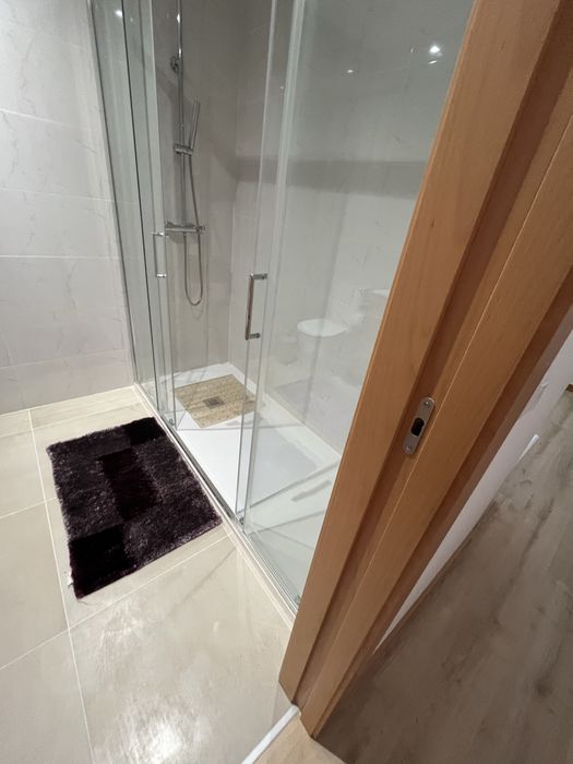 Aluguer quarto carvalhos