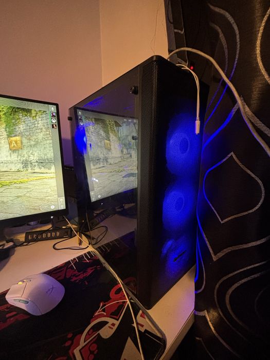 Vendo este computador, tem menos de um ano