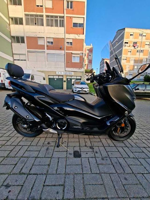 Yamaha Tmax 560 Tech Max como nova Nacional