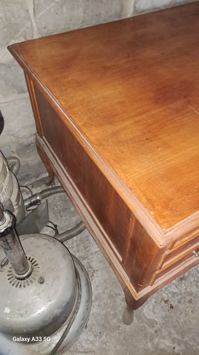 Срочно! Стол старинный с секретом