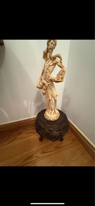 Estatuetas otimo estado