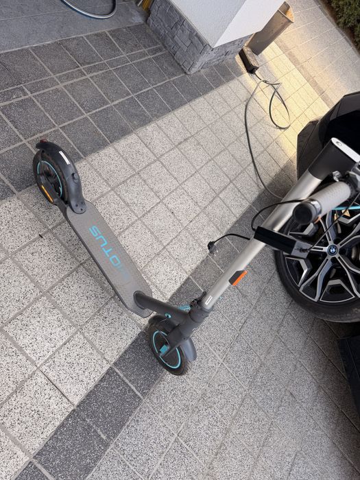 Hulajnoga elektryczna motus 10lite z kierunkowskazami