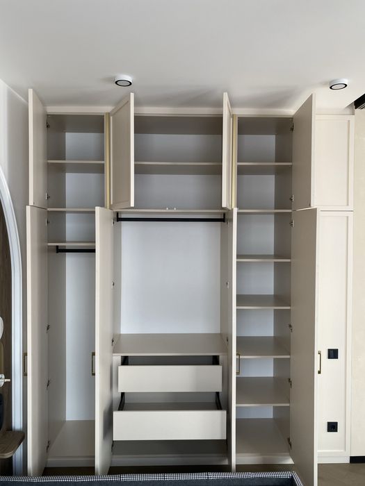 Виготовлення меблів,меблі на замовленя ,кухні,шафи,гардеробні