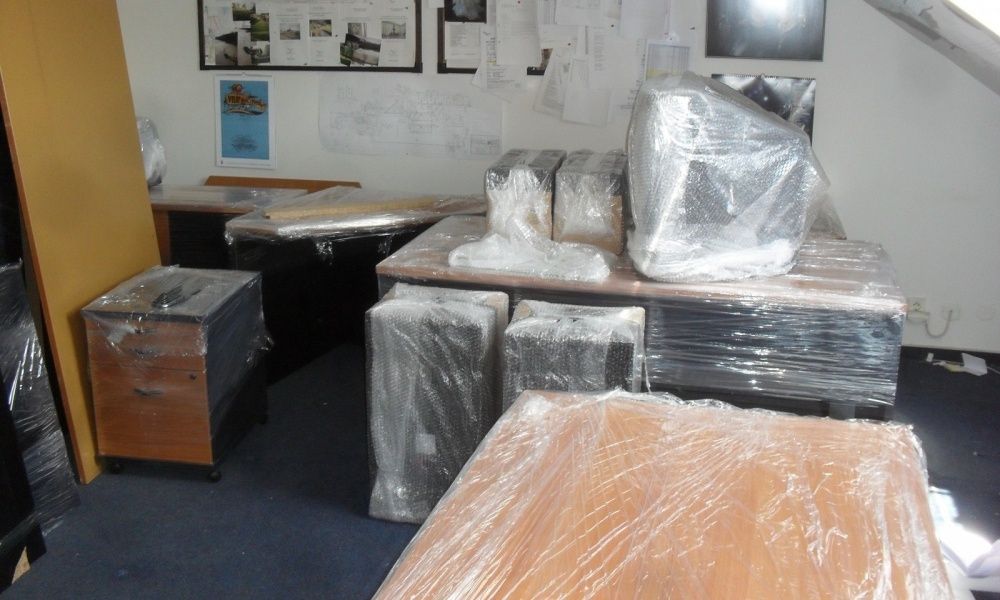 Грузоперевозки по Киеву и Украине Перевозка мебели Услуги грузчиков