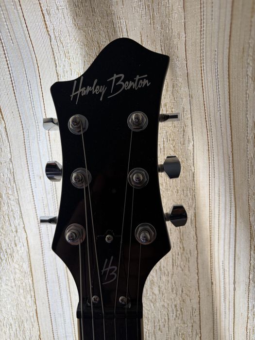 Guitarra Harley Benton RB 600