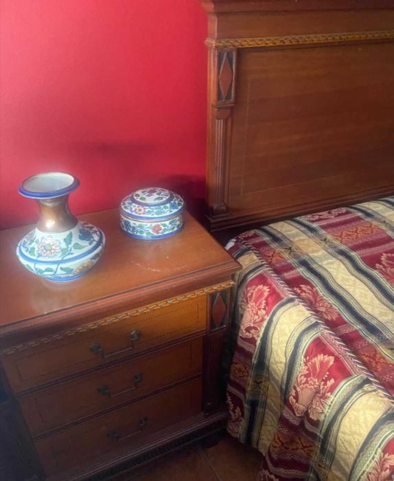 Quarto de Casal Completo em Cerejeira Maciça