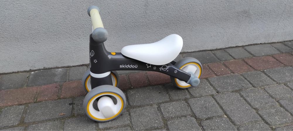 Rowerek biegowy skiddou
