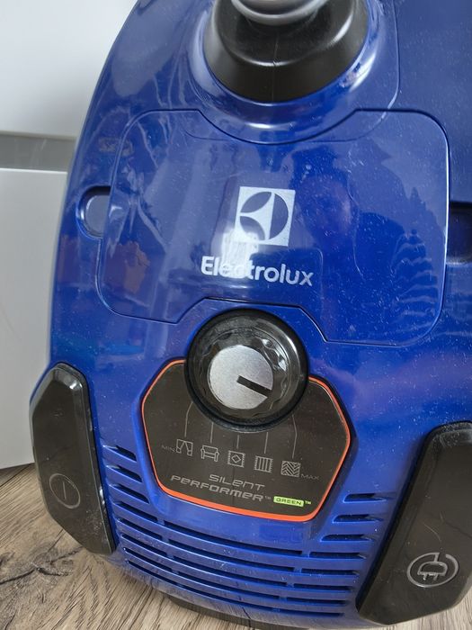 Odkurzac zabawkowy Electrolux na baterie sprawny