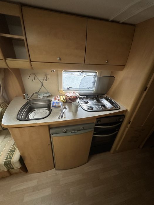 Caravana inglesa , CAMA FIXA, impecavel 2007