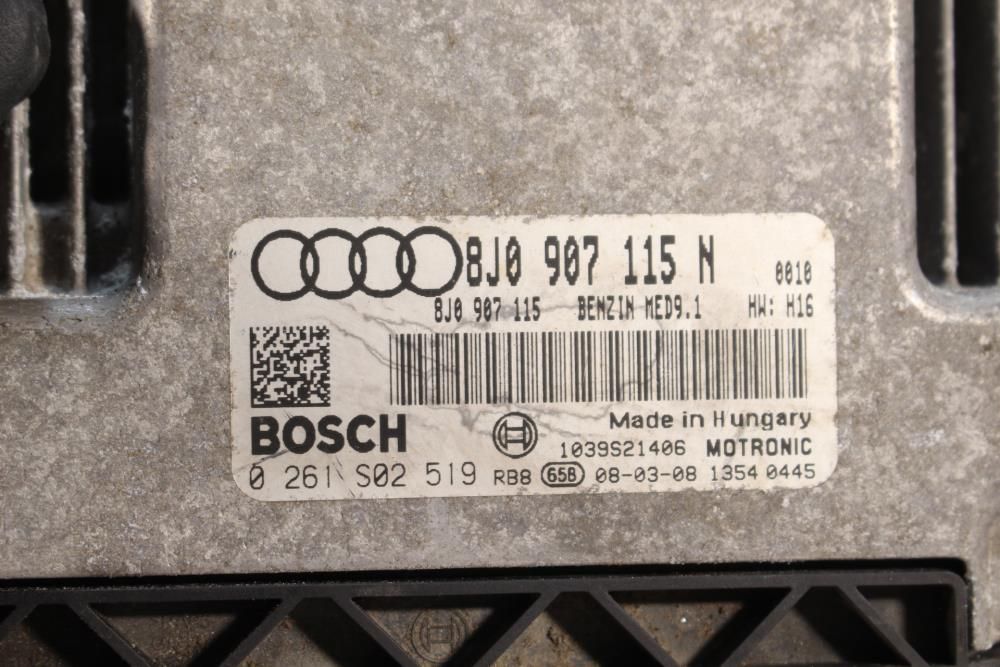 Centralina motor / ECU AUDI TT (8J3)