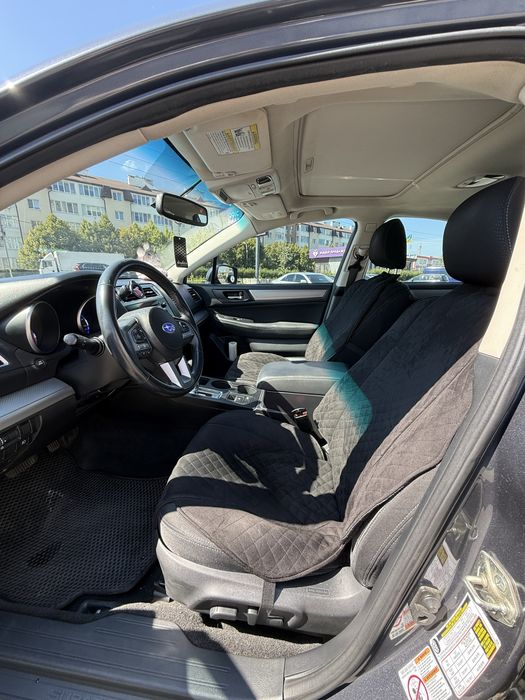 Subaru legacy.