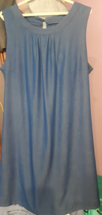 Продам платье.летнее размер 46-48.