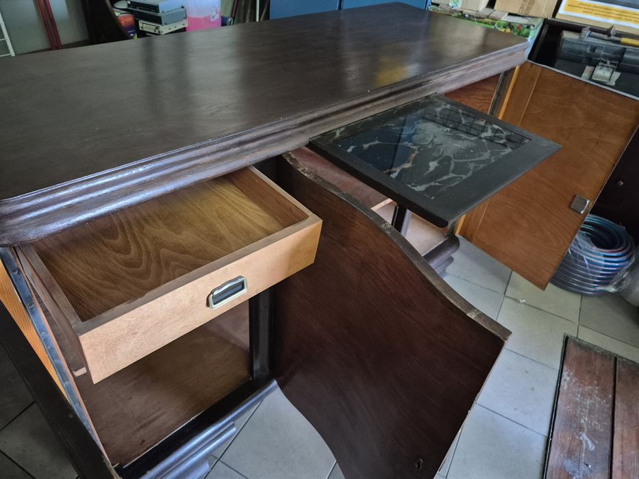 Komoda w stylu Art Deco