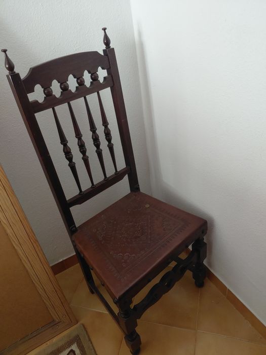 Mesa e Cadeiras <4 por um preço inacreditavel