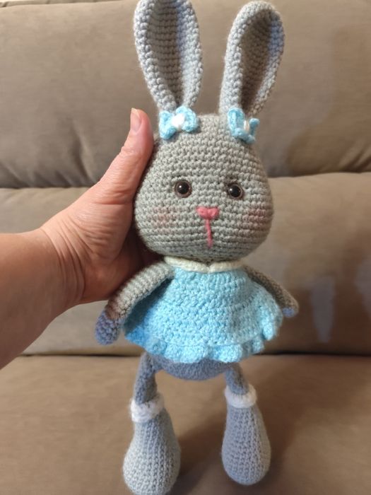 Зайчик Бусинка (ручна робота)