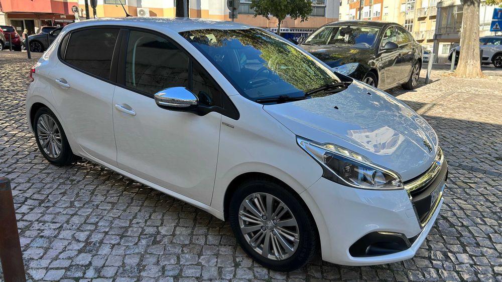 Peugeot 208 1.2- 82Cv- Versão Style - 2018 — photo 2