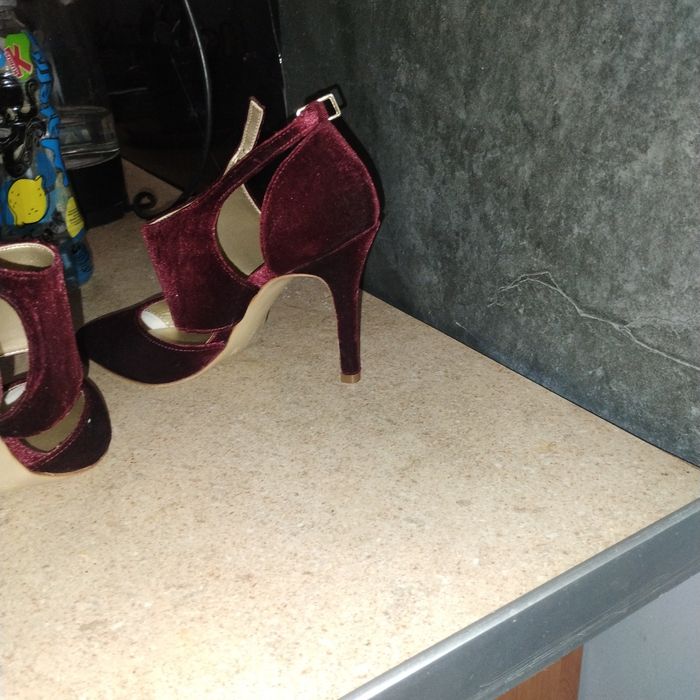 Buty na obcasie damskie