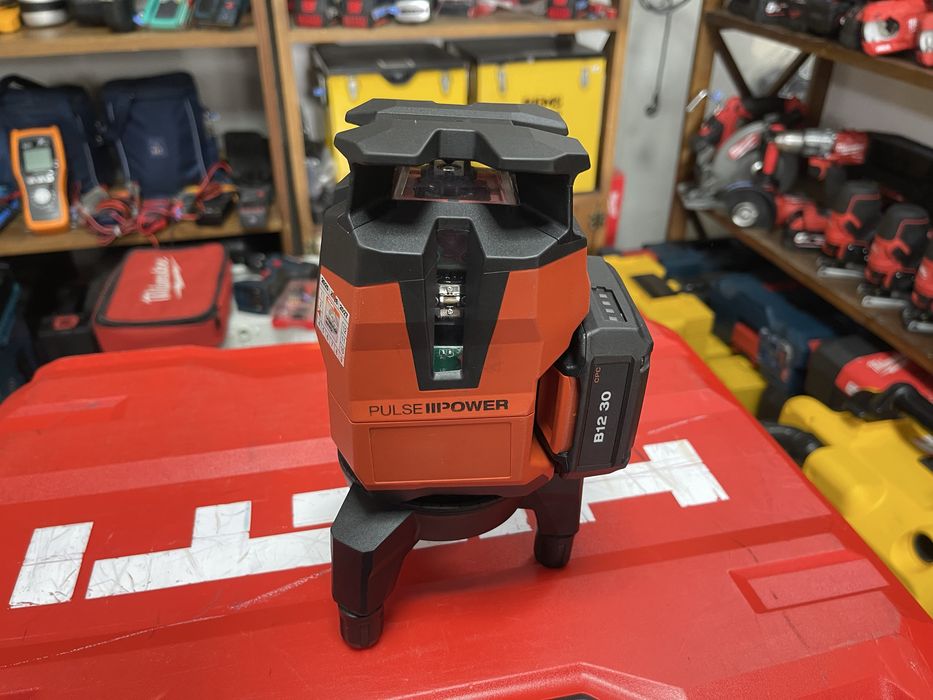 Hilti PM 40-MG / мультилінійний лазерний рівень Хілті