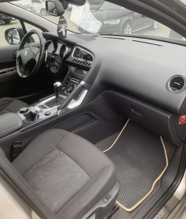 Peugeot 3008 2012