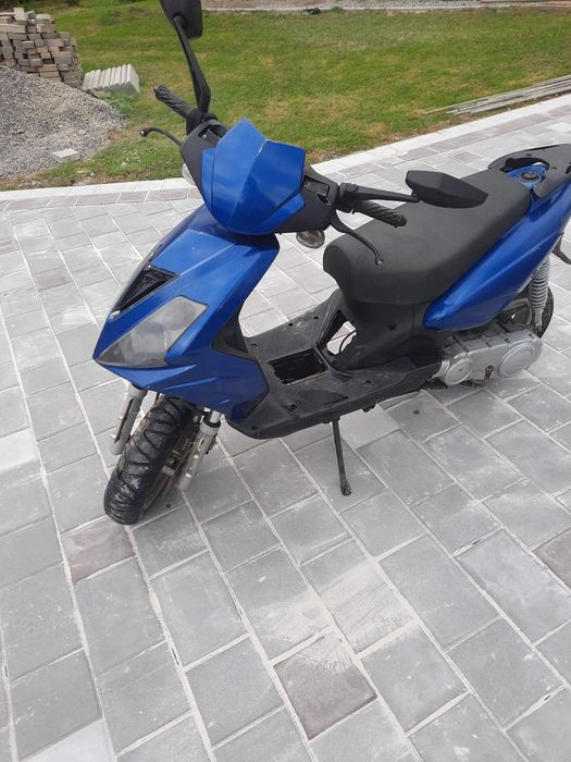 Скутер Daelim 125см³  (Корея)