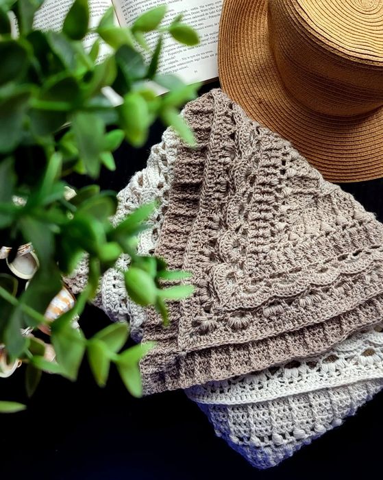 Chusta handmade.