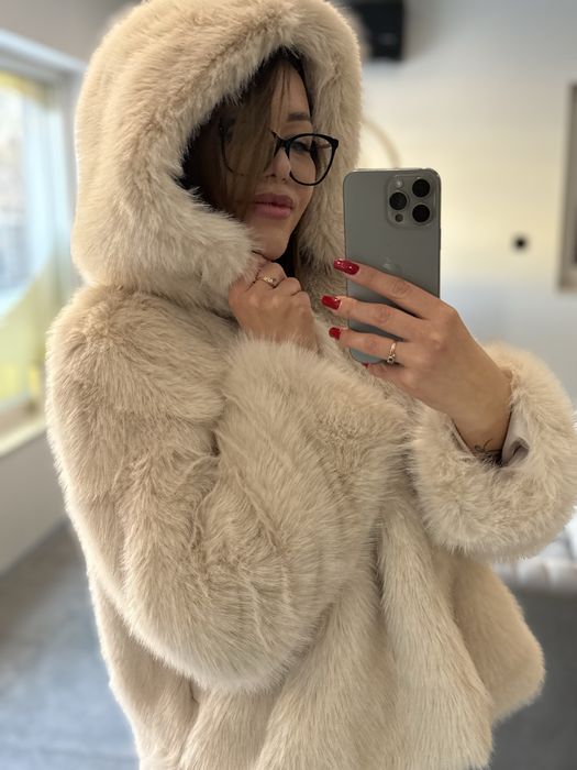 Futerko eko Futro kurtka z kapturem kozuszek