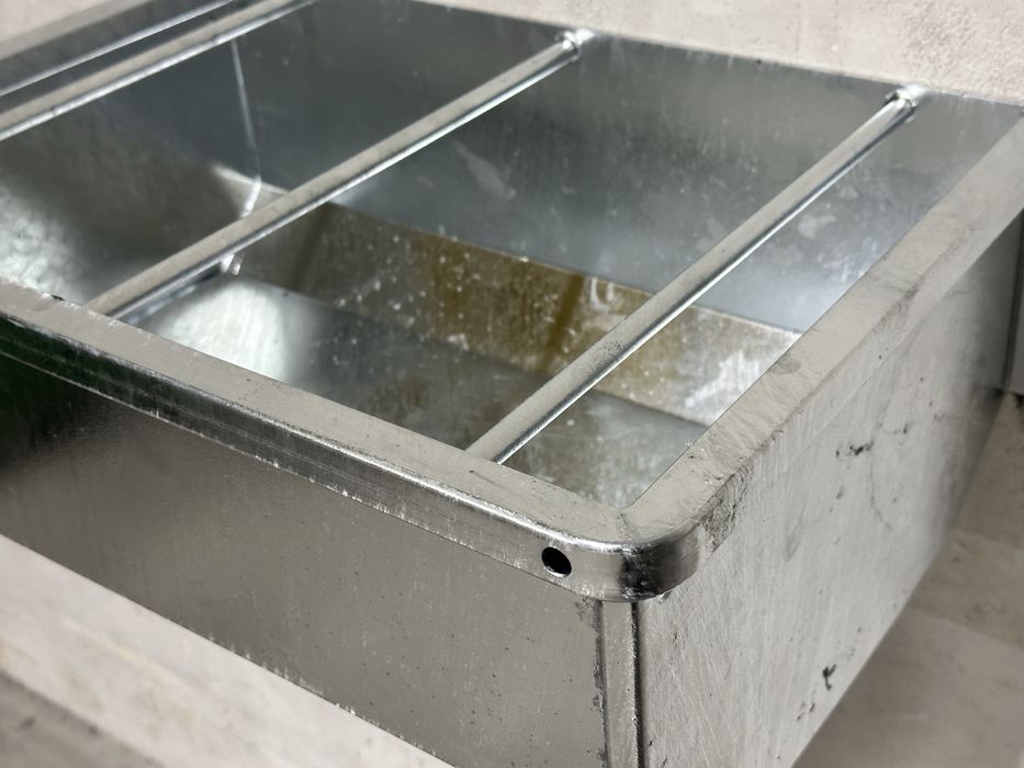 Karmidło dla konia bydła żłób dla konia ocynk ogniowy