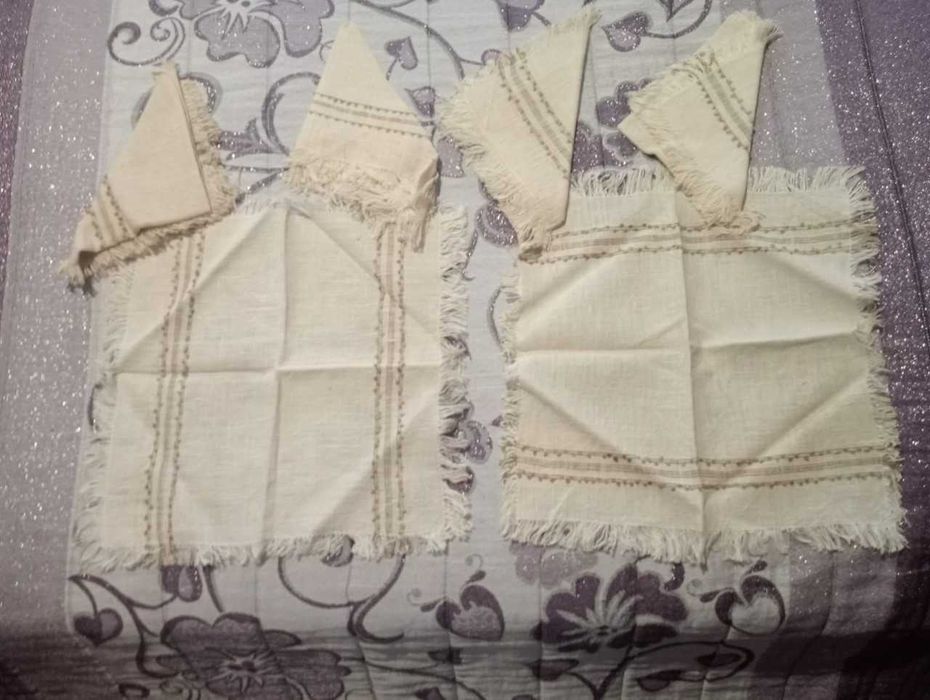 OPORTUNIDADE!!! Toalha de mesa com 6 guardanapos bordada em LINHO