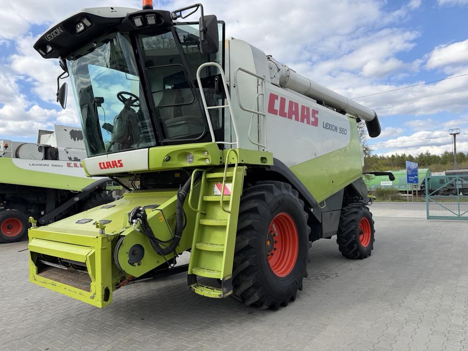 Комбайн Claas Lexion 560