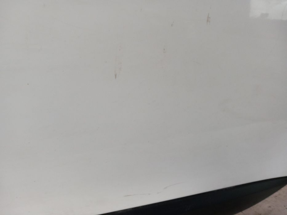 Porta trás esquerda RENAULT Megane III Grandtour (KZ0/1)