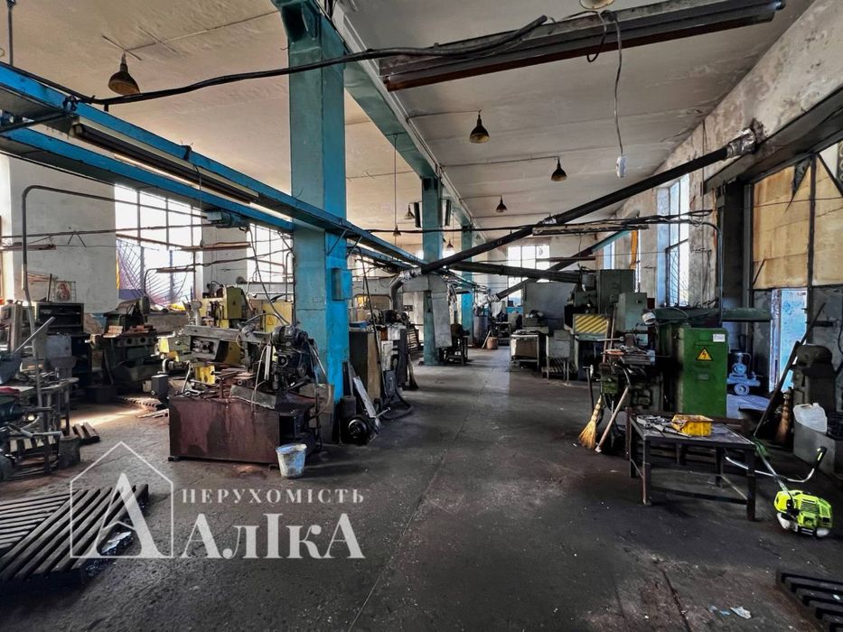 Продам велике виробниче приміщення