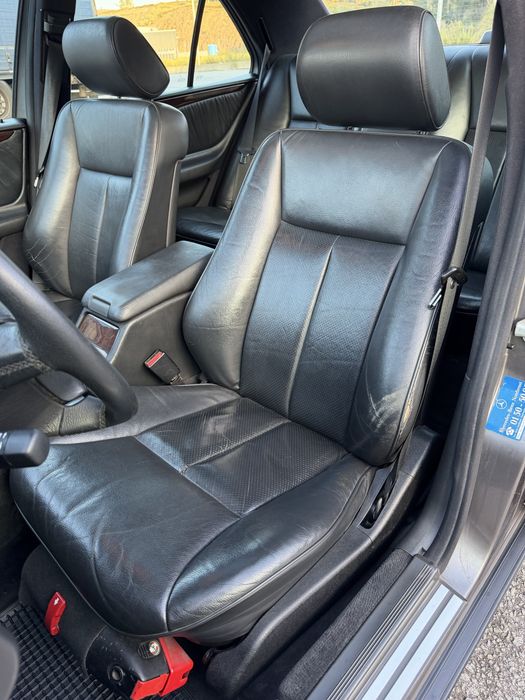 Mercedes-Benz E 300 D
