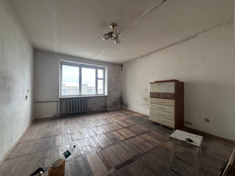 Продаж 2-кімнатної квартири біля РАГСу