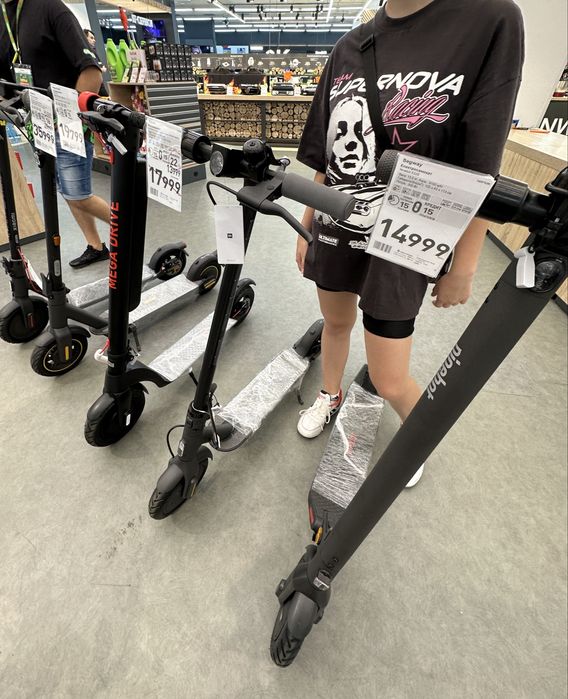 Електросамокат Xiaomi Mi Electric Scooter Essential Black