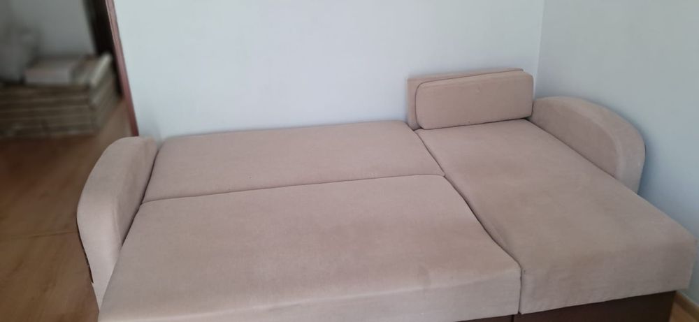 Narożnik z pojemnikiem