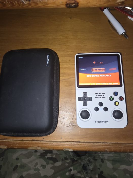 Consola caseover + de 15 mil jogos completamente nova .