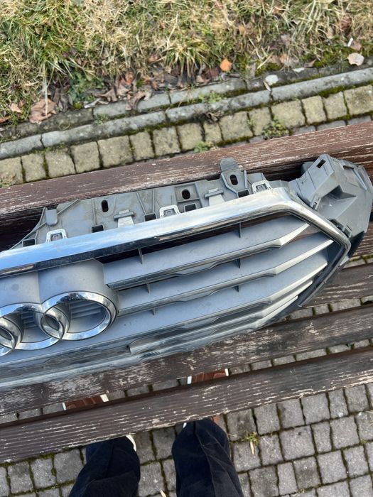 Решітка радіатора audi a5 , sline